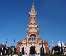 Basilica Notre Dame de Brebieres, Albert <br/>(Wikimedia Commons Reuse)